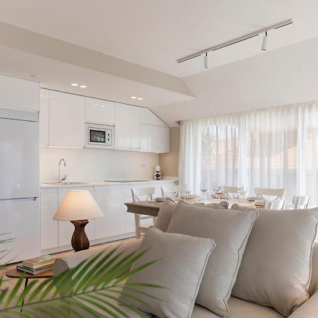 Apartamentos Plaza Center Суансес Екстериор снимка